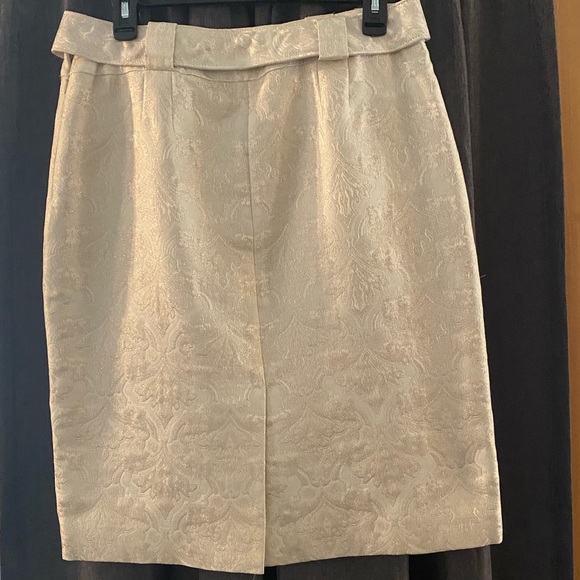 Ann Taylor Cream Pencil Skirt - Picture 2 of 6